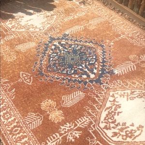 Indoor home/ Outdoor rug Weather resistant!